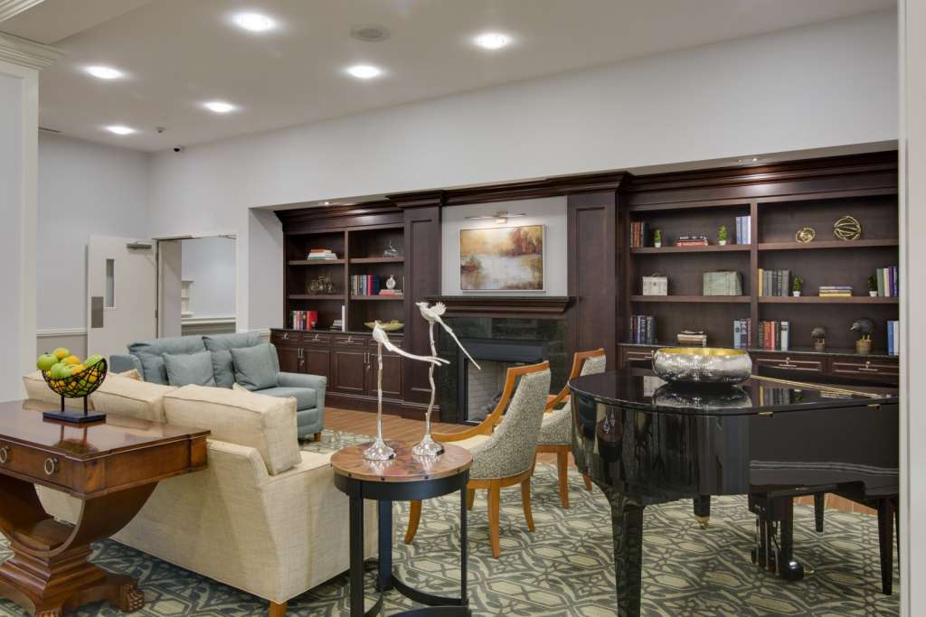 Grand Oaks Palm City Lounging Area