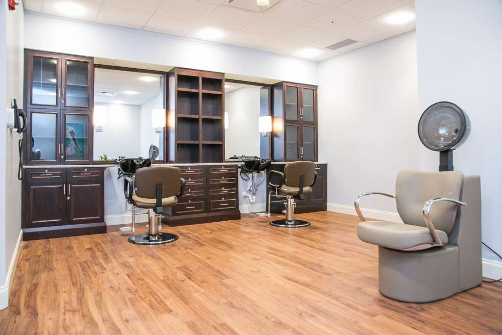 Grand Oaks Palm City Salon