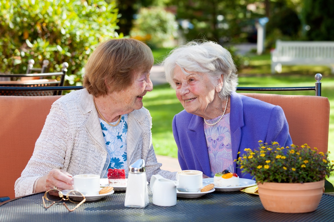 Aging Adults are Thankful for Assisted Living Communities, Study Finds