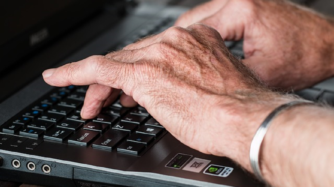Top 5 Fun Skills Seniors Should Consider Learning Online