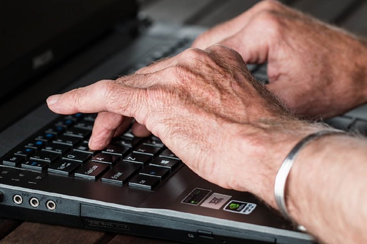 Top 5 Fun Skills Seniors Should Consider Learning Online